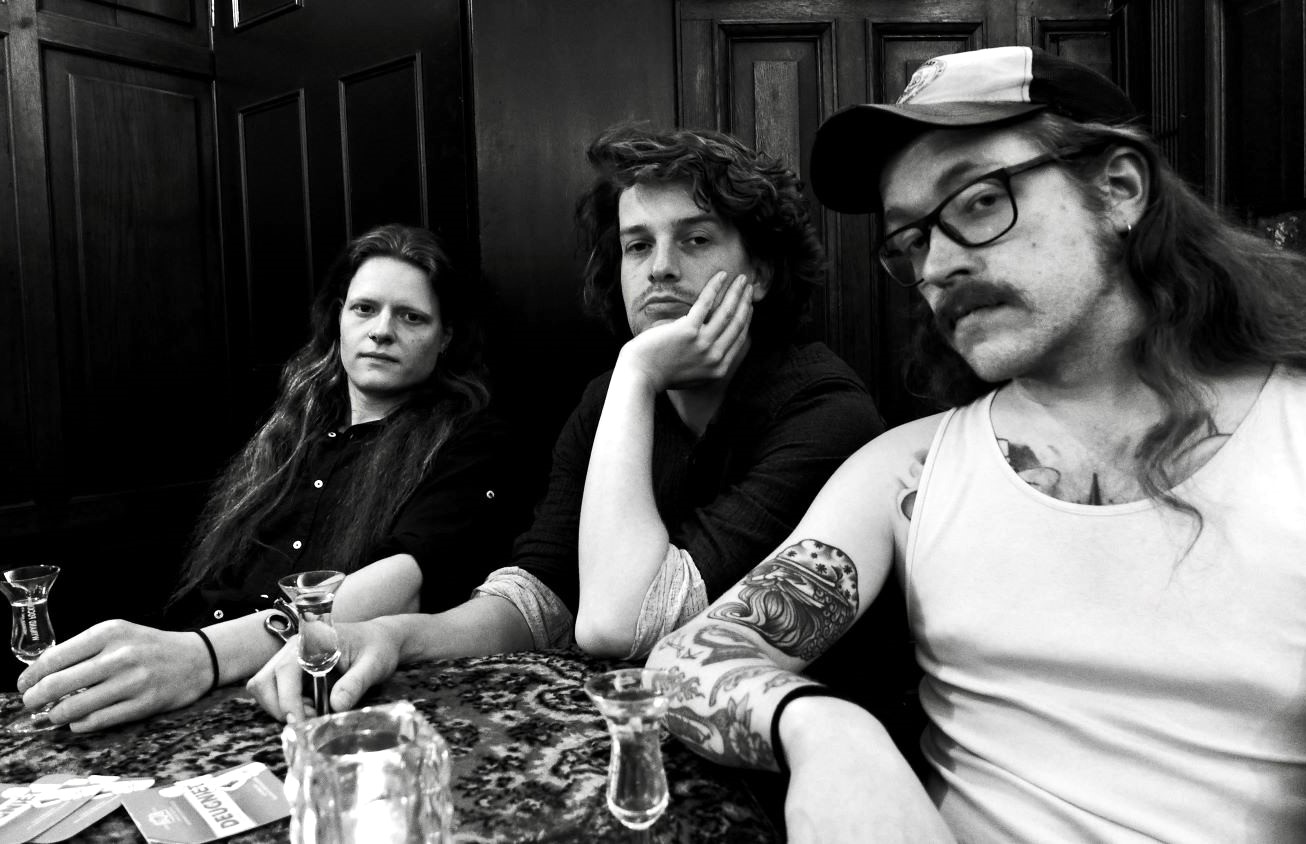 Das Trio Jesco aus Utrecht bringt Folk mit Rock-Attitüde in den Club Montreux. Foto: privat