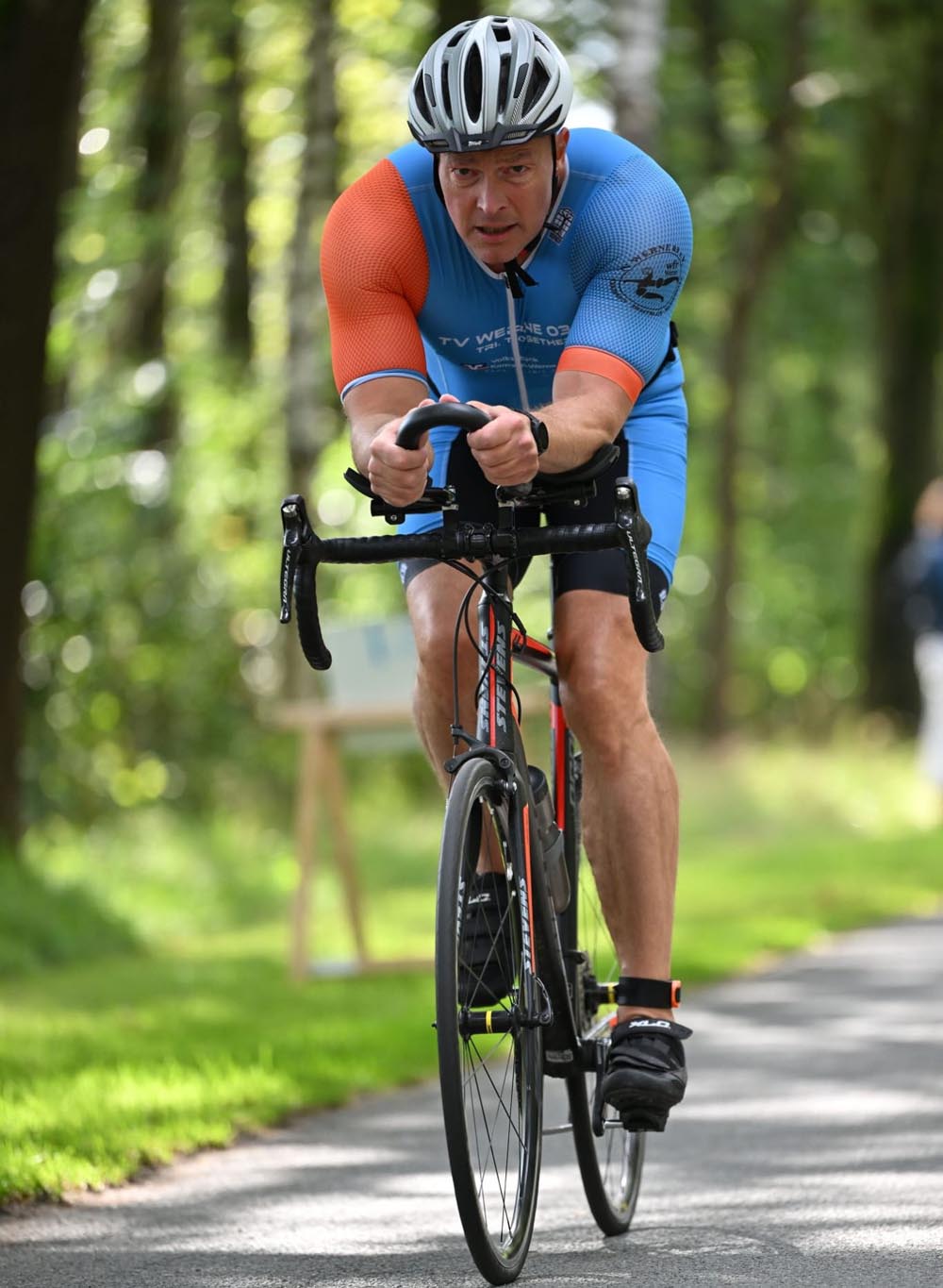 TV-Triathlet Carsten Willfroth beim Radfahren in Dortmund. Foto: privat
