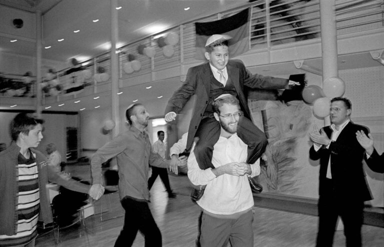 Bar Mitzwa-Feier in Dortmund, 2009. Zu sehen in der neuen Sonderausstellung im Werner Stadtmuseum. Foto: Dirk Vogel