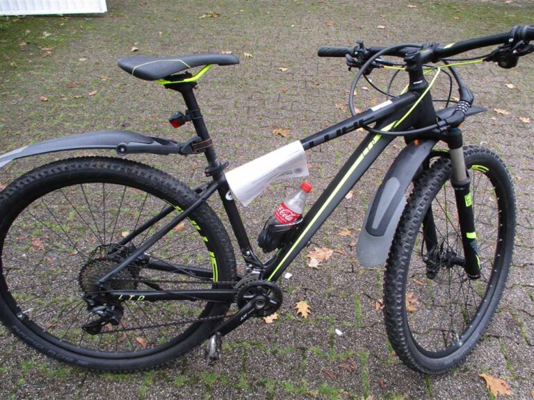 Die Polizei sucht den Besitzer dieses Mountainbikes. Foto: Polizei