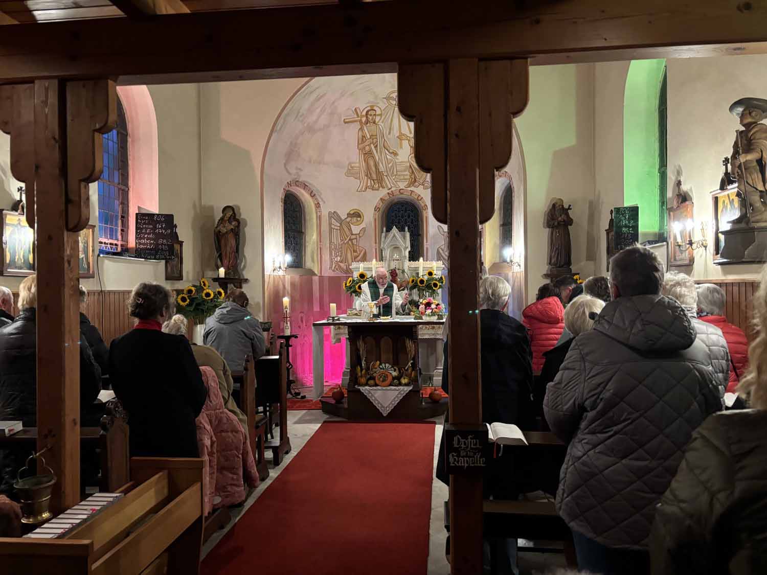 In der Rochus Kapelle in Lenklar wurde Erntedank gefeiert. Foto: privat