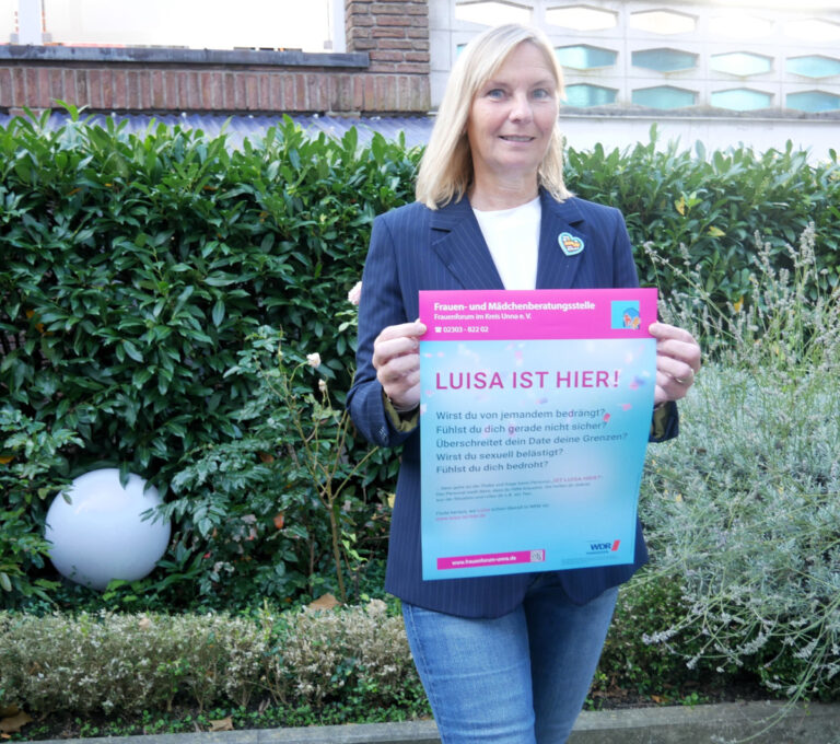 "Mit ,Ist Luisa hier?` haben wir ein einfaches, aber wirkungsvolles Instrument etabliert, dass Frauen Schutz und Sicherheit gibt. Mir ist es wichtig, dass niemand in einer bedrohlichen Situation alleine bleibt – und dafür steht dieses Projekt“, betont die Werner Gleichstellungsbeauftragte Monika Eichmanns. Foto: Archiv