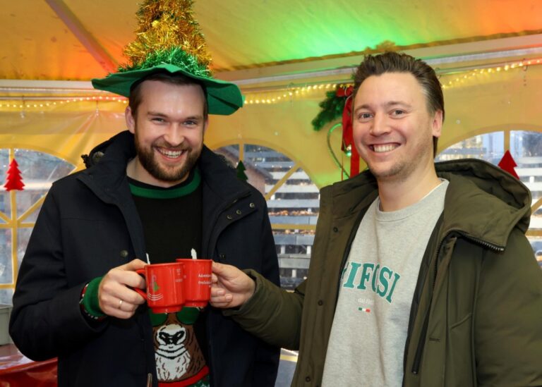 Adventsmarkt begeistert mit Flair, Kunsthandwerk und Atmosphäre