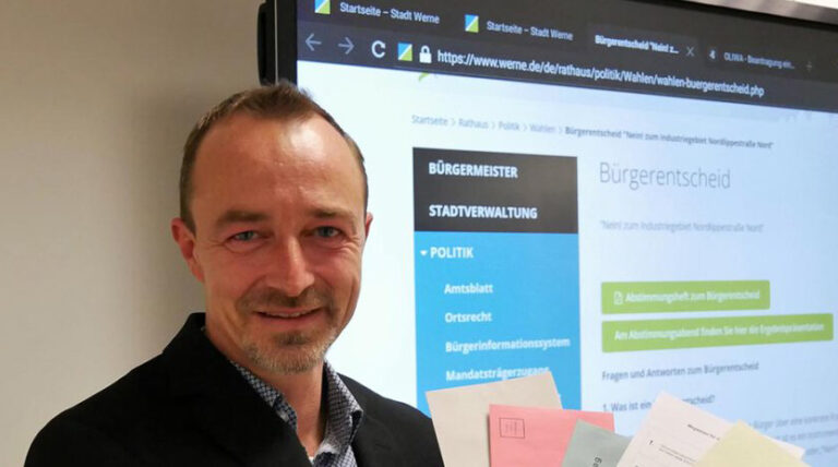 Sven Henning, Leiter des Wahlamts in Werne, bereitet sich mit seinem Team auf die vorgezogene Bundestagswahl sowie die Kommunalwahl im September 2025 vor. Archiv-Foto: Heinkel-Brüggemann