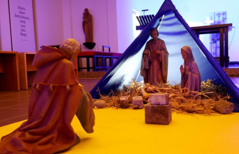 Christophorus-Gymnasium: Sternenzelt leuchtet den Weg zur Krippe