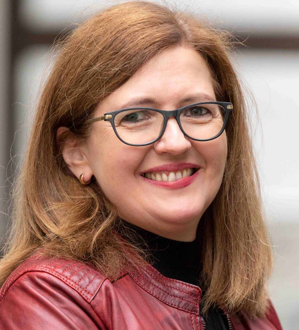 Die Autorin Astrid Plötner läutet mit ihren Kurzkrimis die Weihnachtszeit bei Bücher Beckmann ein. Foto: privat