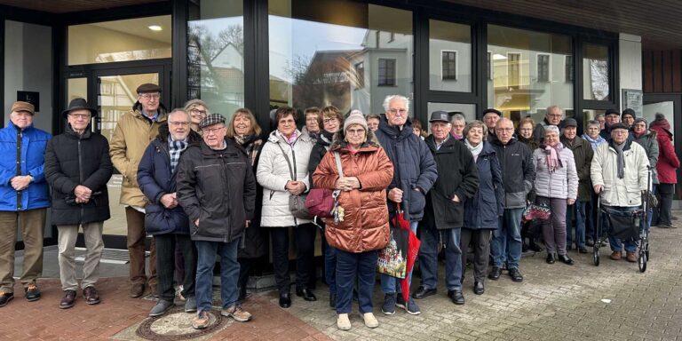 Das Bild zeigt die Gruppe nach ihrer Ankunft in Soest. Foto: Hasler