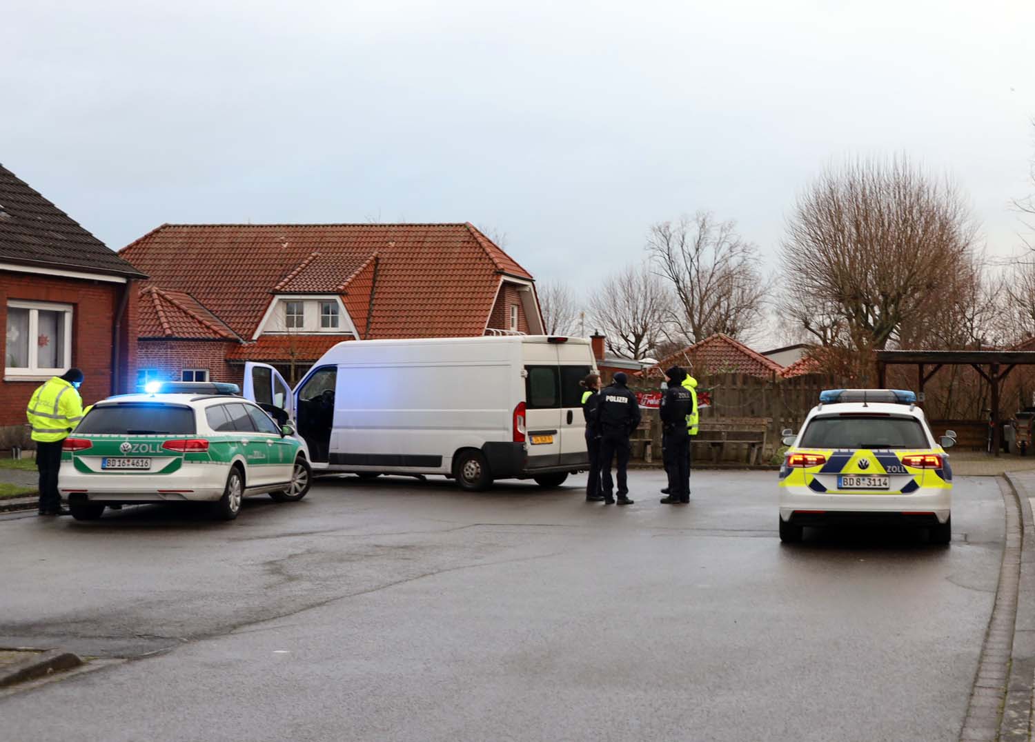 Noch nicht gefasst wurde der unbekannte Fahrer eines weißen Transporters mit niederländischem Kennzeichen, der sich eine Verfolgungsfahrt mit der Polizei bis Herbern geliefert hatte. Foto: Isabel Schütte