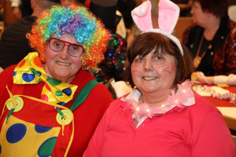 IWK feiert Karneval mit Kaffeeklatsch im Kolpingsaal
