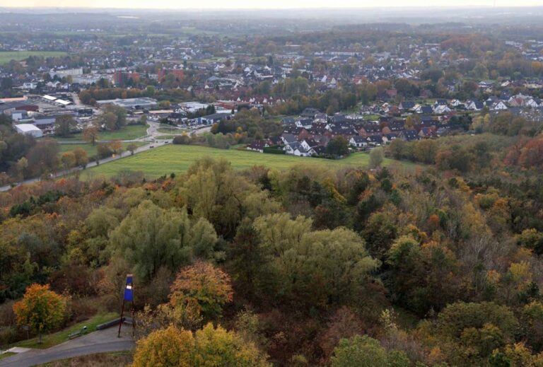 Laut Plänen des RVR sollen auf der Halde Großes Holz Windenergieanlagen entstehen. Foto: Volkmer