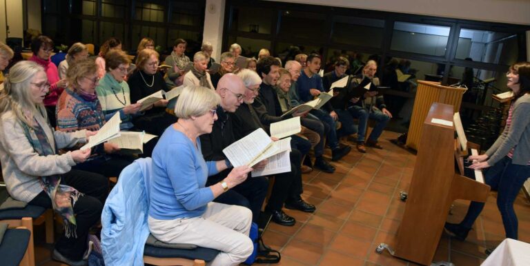 Der Motettenkreis bereitet sich auf sein nächstes Konzert in der Luther-Kirche vor. Foto: privat