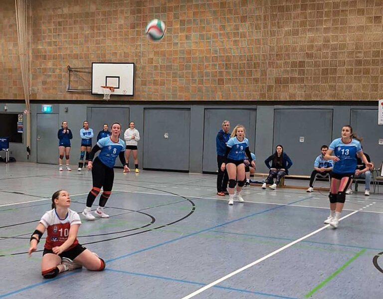 Am Boden: Die Oberliga-Damen des TV Werne haben den Klassenerhalt nicht geschafft. Foto: Kollhoff