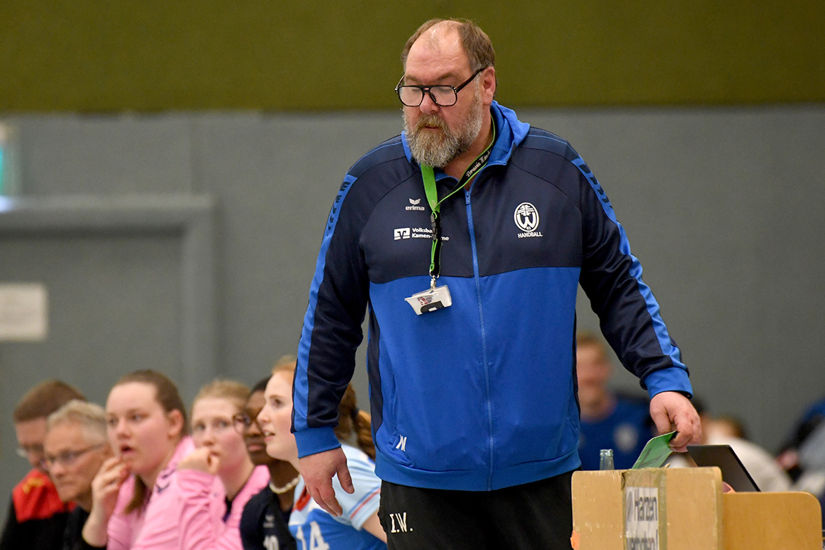 Beim Stand von 2:3 nach 15 Minuten nahm Wernes Trainer Ingo Wagner eine Auszeit. Anschließend lief es besser: Die TV-Damen trafen viermal in Folge. Archivfoto: MSW