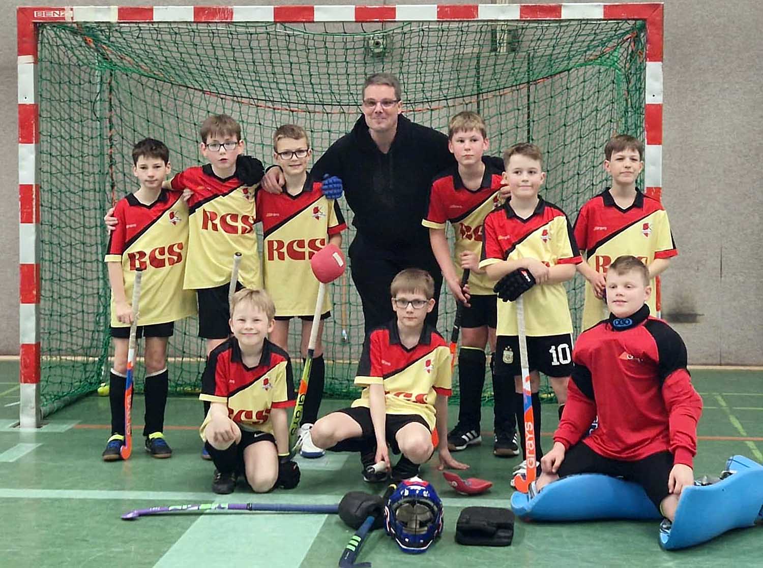 Stolz auf ihre Leistung durften die U10-Jungen von Hockey United Werne sein. Sie belegten bei der WM-Endrunde den fünften Platz. Foto: Verein