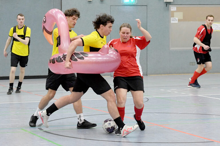 Das beliebte Benefizturnier "Werne kickt" steht wieder vor der Tür. Archivfoto: Jörg Stengl