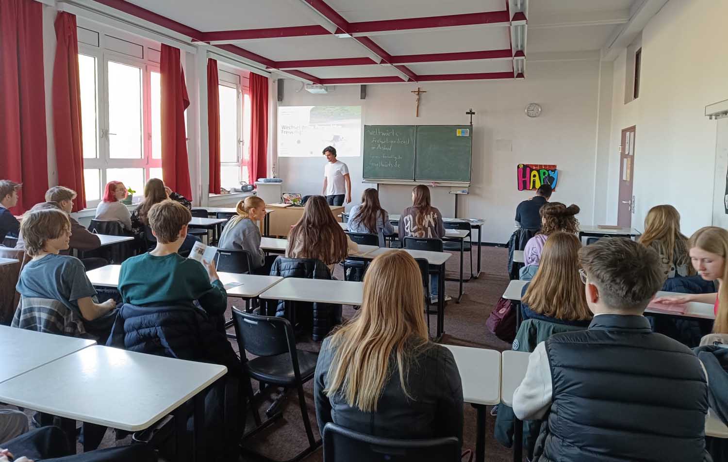 Rund um das Freiwillige Soziale Jahr lernten die Schülerinnen und Schüler verschiedene Möglichkeiten und Organisationen kennen. Fotos: GSC