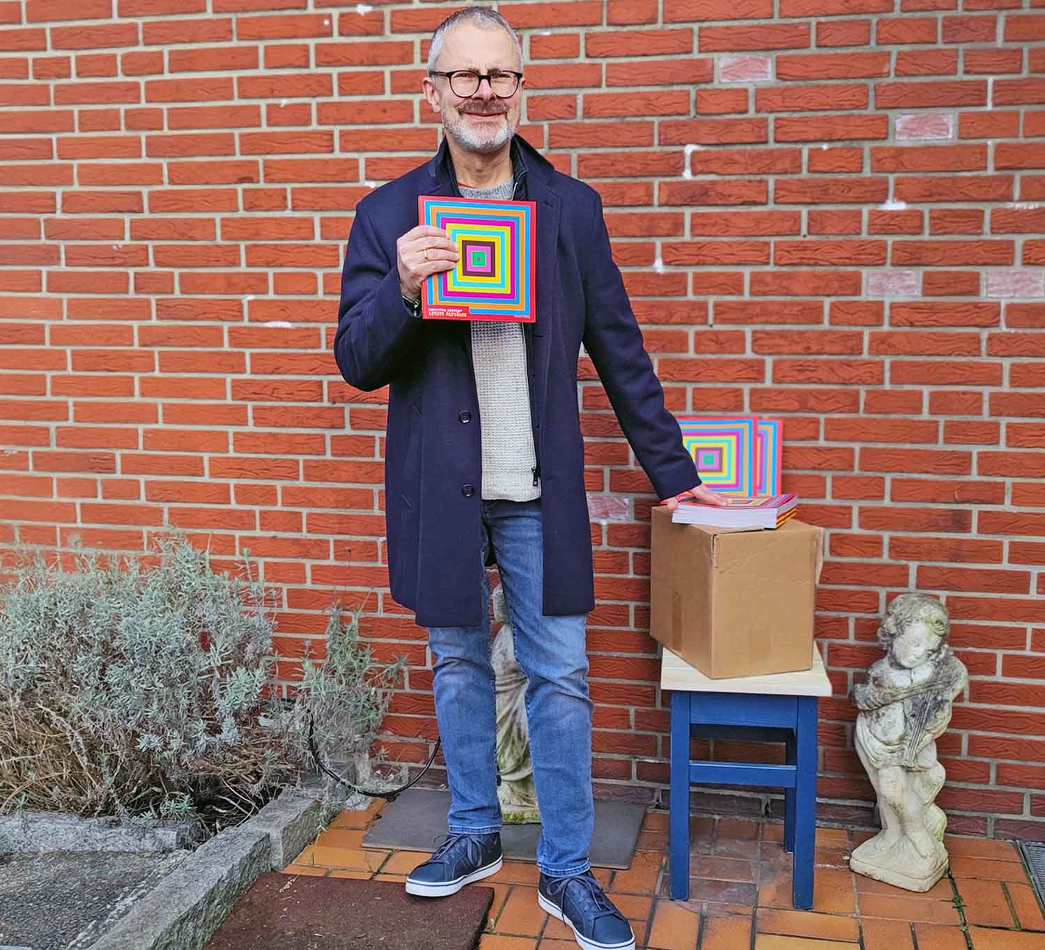 Autor Christian Huppert hat sein bislang buntestes Buch veröffentlicht - einen Bildband. Foto: privat