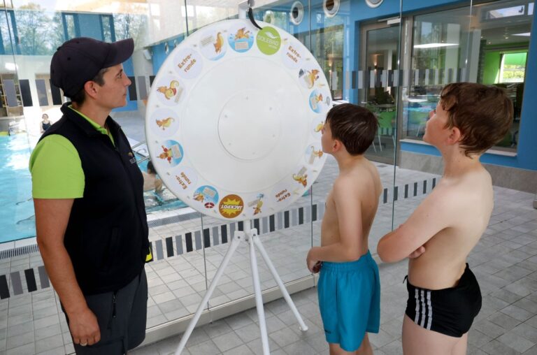 Wasser spielerisch entdecken: Oster-Programm im Solebad geht weiter