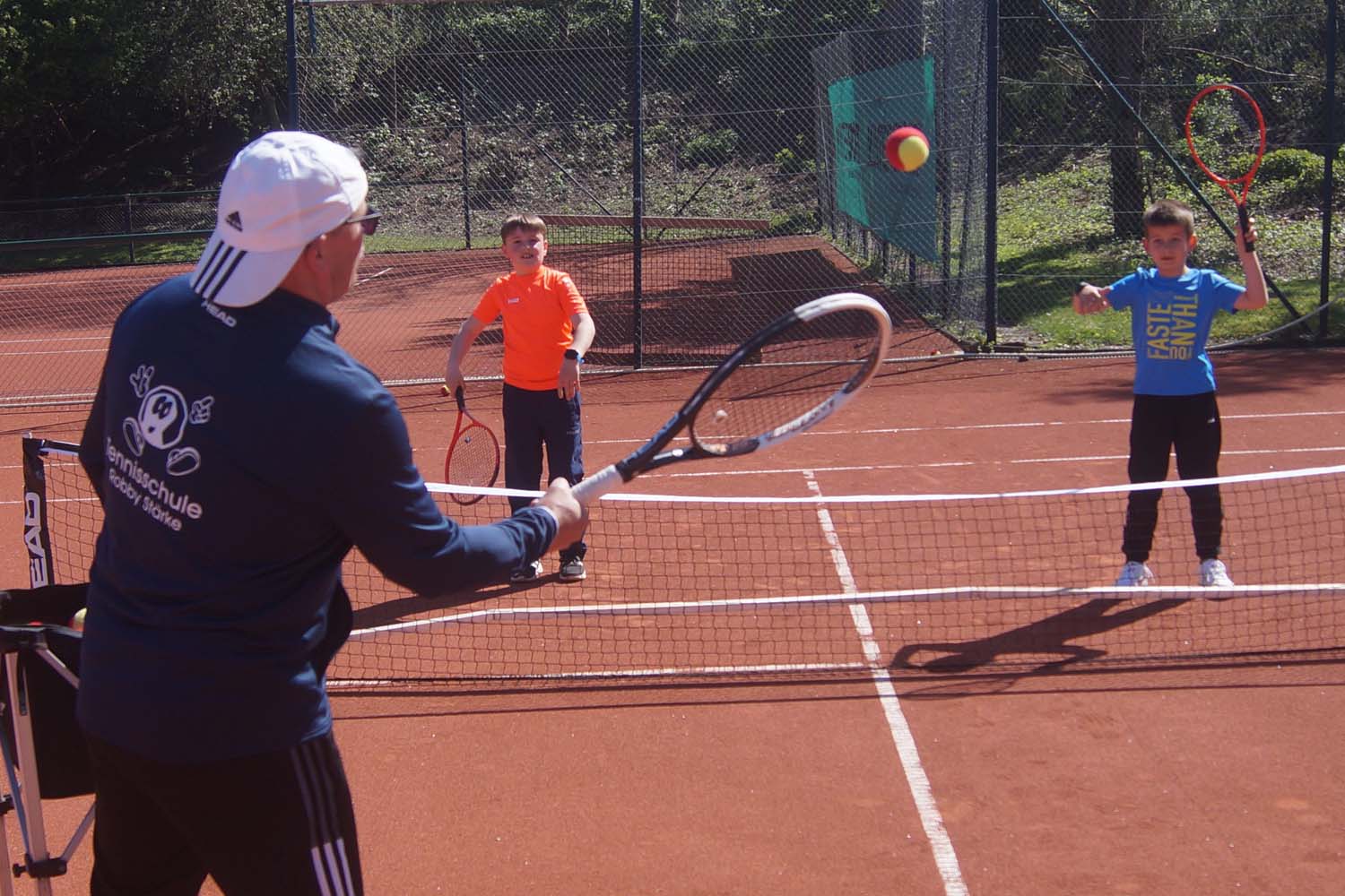 Am 4. Mai öffnet der TC Blau-Weiß Werne im Rahmen des Aktionstages des DTB „Deutschland spielt Tennis“ die Türen für alle Interessierten am Tennissport. Foto: Verein