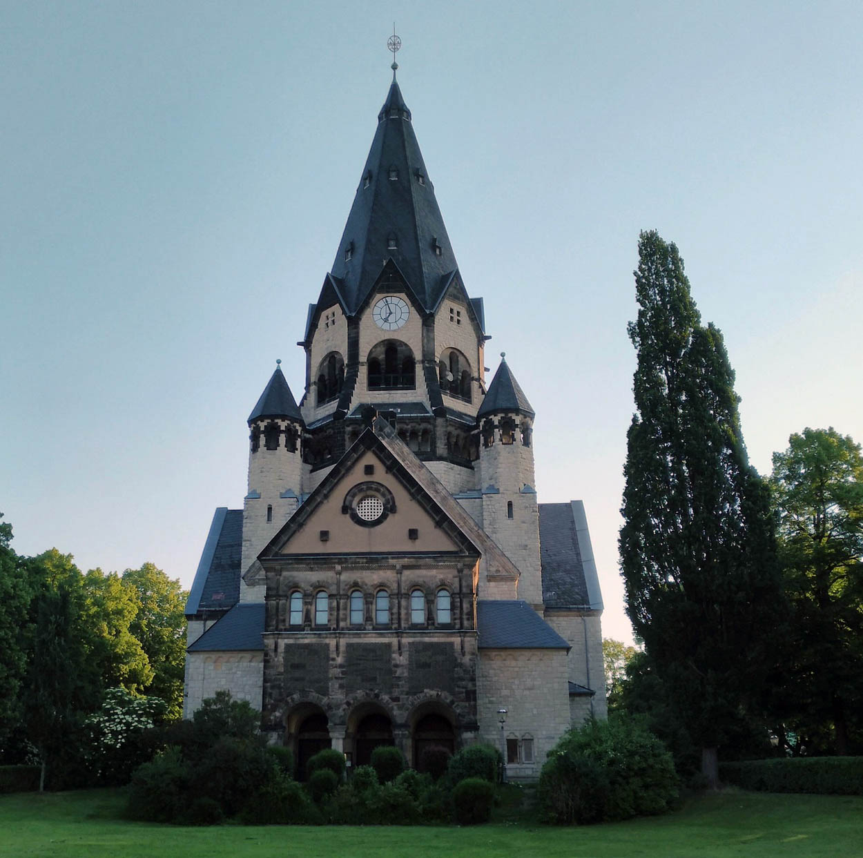 Die evangelische Lutherkirche an der Zschopauer Straße ist eine von drei Kirchen in Chemnitz, die den Namen des Reformators Martin Luther tragen. Foto: pixabay