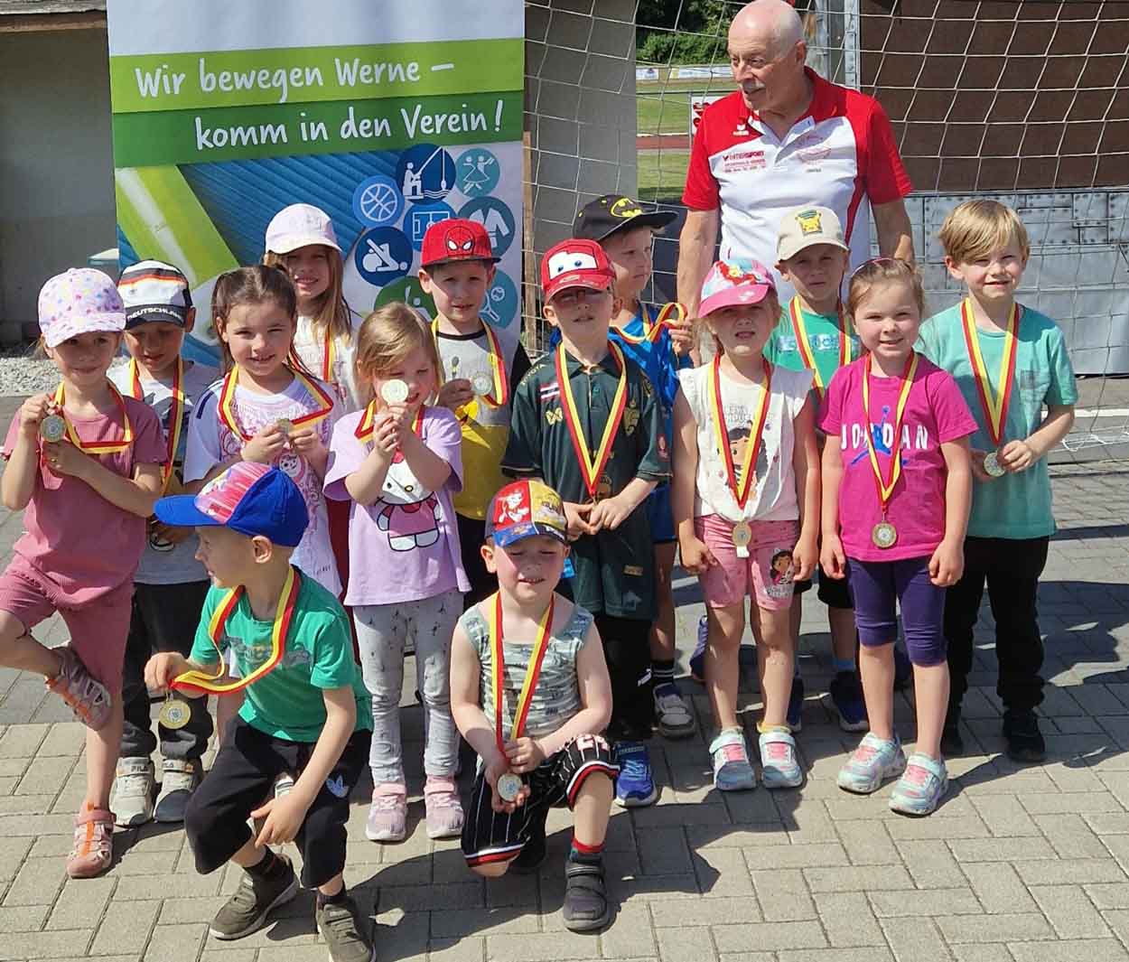 Die Kinder der Kita Biberburg machten als eine von 17 Einrichtungen fleißig beim Mini-Sportabzeichen mit. Fotos: SSV