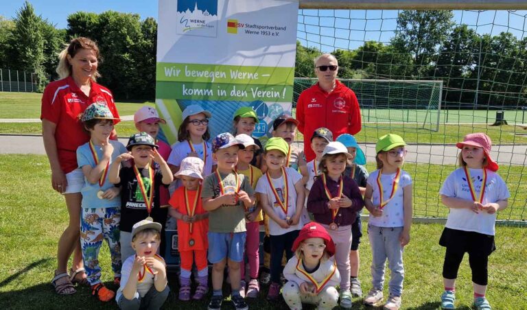 Die Kinder der Kita "Unter dem Regenbogen" waren mit Feuereifer beim Minisportabzeichen dabei. Fotos: SSV