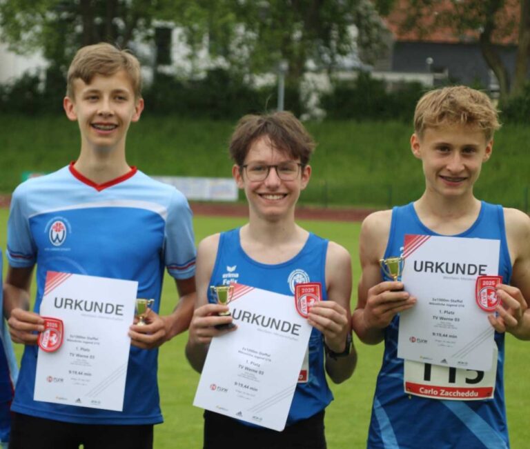 So sehen Sieger aus (von links): Felix Uhlig, Felix Mondry del Olmo und Carlo Zaccheddu sind Westfalenmeister über 3x1000m. Foto: Verein