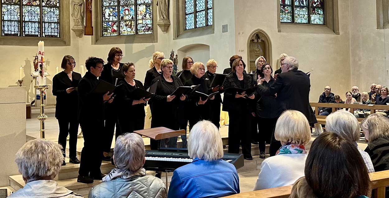 Beeindruckend war das Konzert für den Frieden in der Pfarrkirche St. Christophorus. Fotos: privat