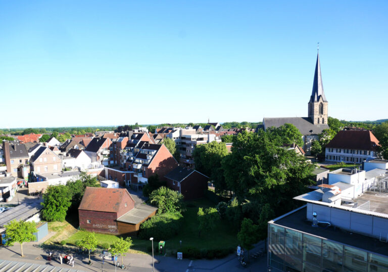 Auf dem sogenannten Hühnerhof finden archäologische Arbeiten statt. Foto: Gaby Brüggemann