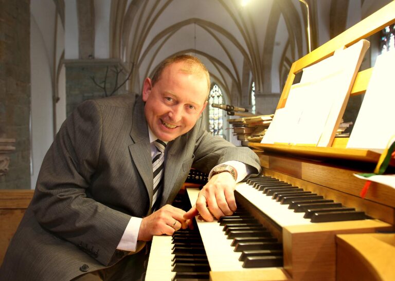 Maria Krämer unterrichtet Orgelimprovisation an der Musikhochschule in Köln und ist internati­onal als Orgel-Improvisator erfolgreich. Foto: H. Felgenträger