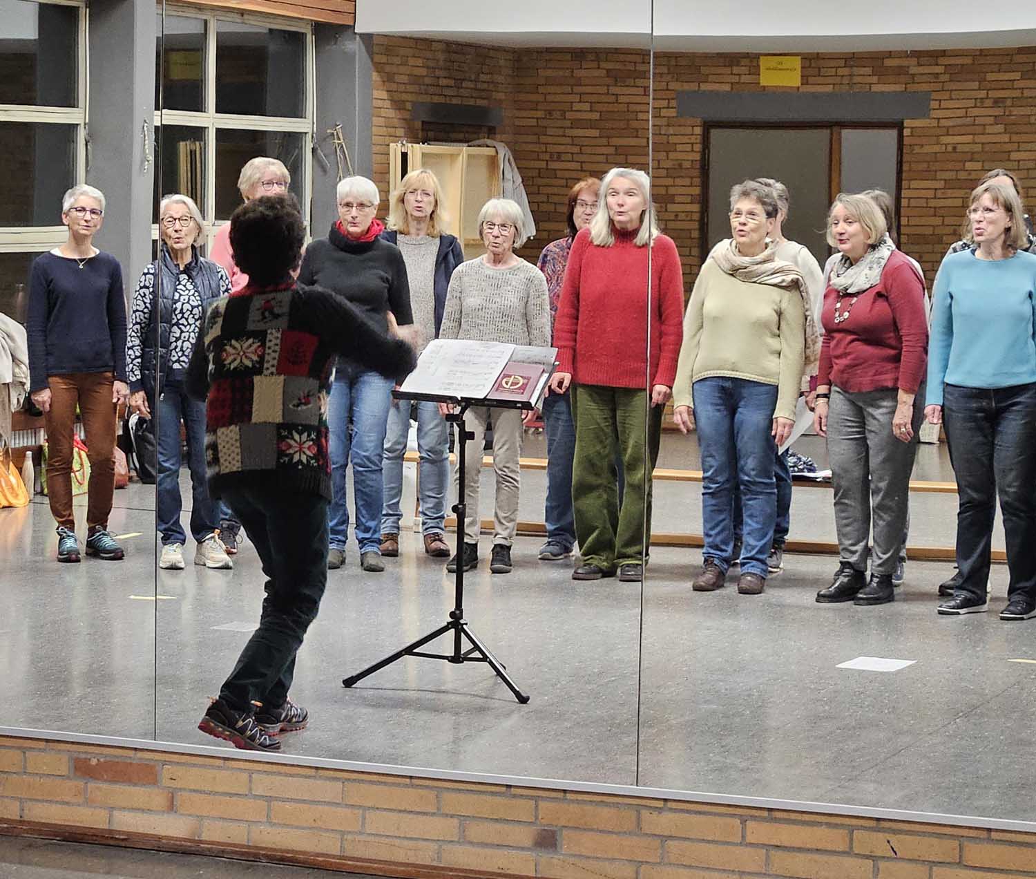 Die Sängerinnen von Sound Celebration proben einmal monatlich im Spiegelsaal.