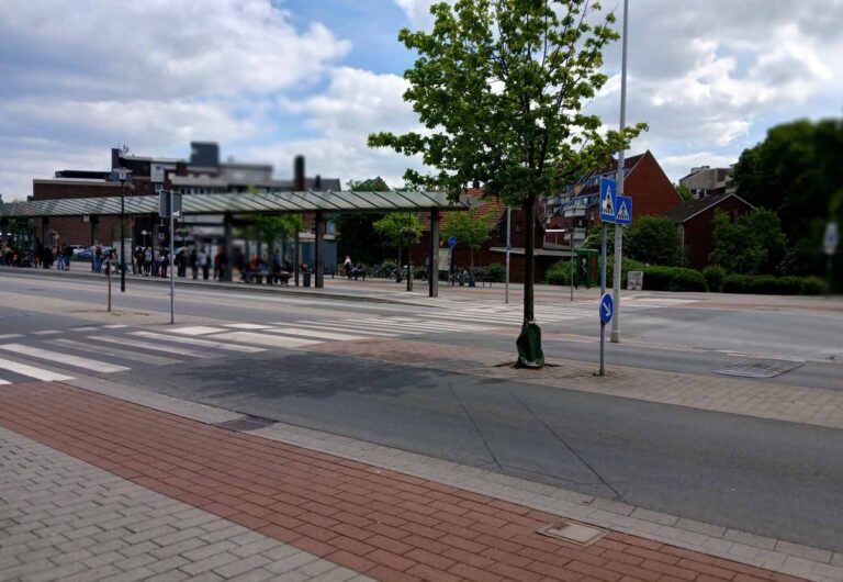 Radfahrende sind am Stadthaus nicht mehr vorfahrtberechtigt. Der Kreis Unna hatte die Stelle als Unfallschwerpunkt ausgemacht. Foto: Timo Wagner