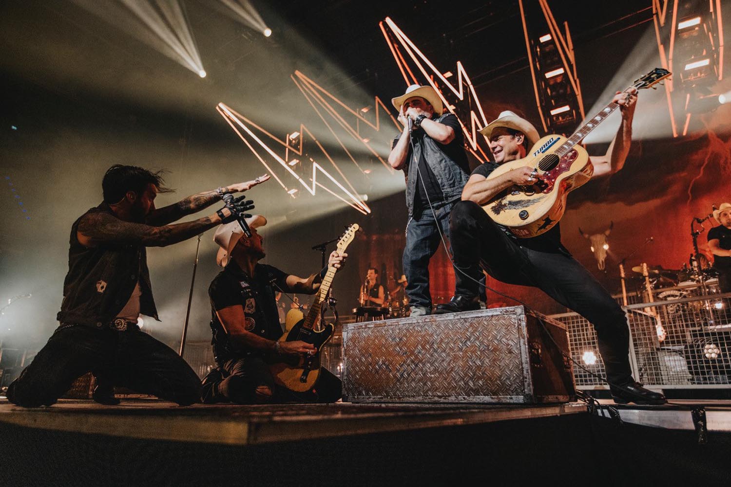 Das absolute Highlight des diesjährigen Festivals folgt beim Antenne-Unna-Radiosommer am Samstagabend, wenn BossHoss die Mainstage entern. Foto: Chris Heidrich