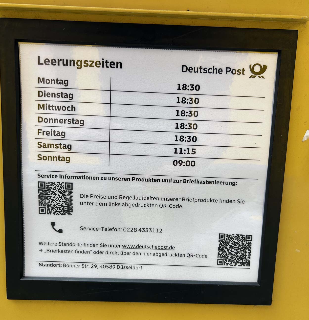 Kunden haben jetzt die Möglichkeit, sich direkt am Briefkasten über häufig gestellte Fragen zu Preisen, Laufzeiten, Produkten und weiteren Standorten in der Nähe zu informieren. Foto: DHL Deutsche Post