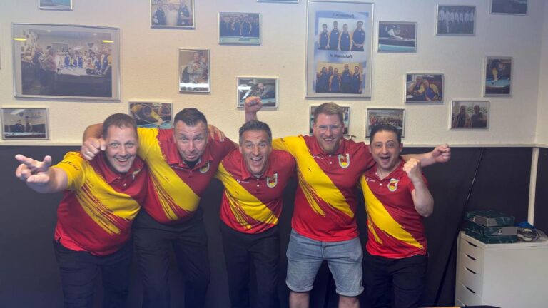 Die dritte Mannschaft des PBV Werne mit (v.l.) Oliver Hapke, Markus Milde, Matthias Gentz, Mike Otto und Dimitri Uschner ist aufgestiegen. Foto: Verein