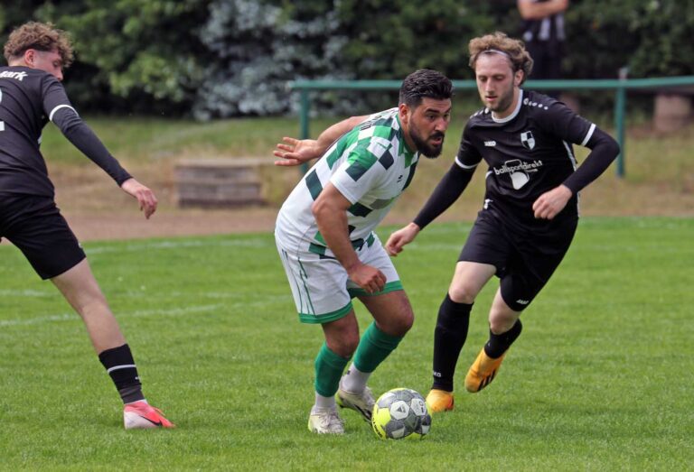 Der SV Stockum beendete die Saison 2024/25 mit einem Unentschieden - trotz einer deutlichen Pausenführung. Fotos: Wagner