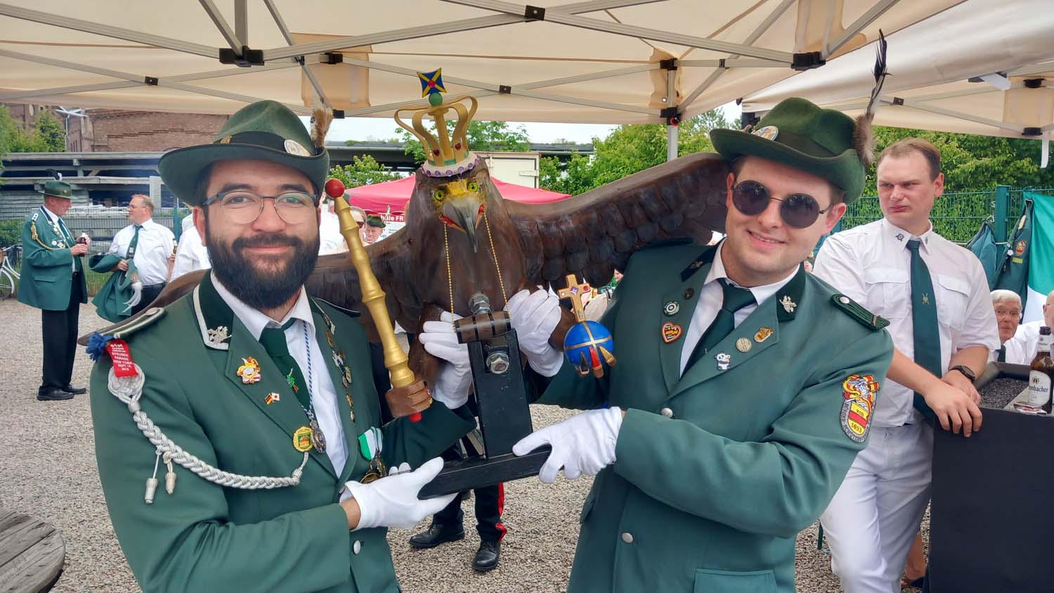 Lena Röll taufte den Vogel Marco 