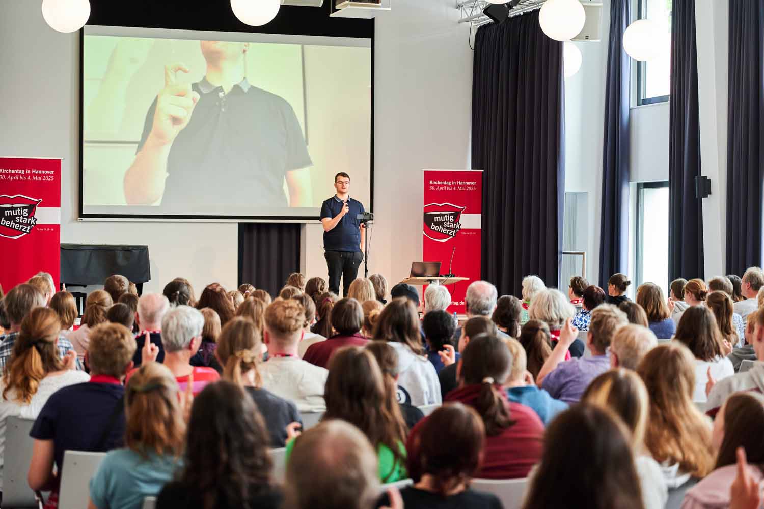 Heiko Burak ist Trainer für Deutsche Gebärdensprache. Foto: privat