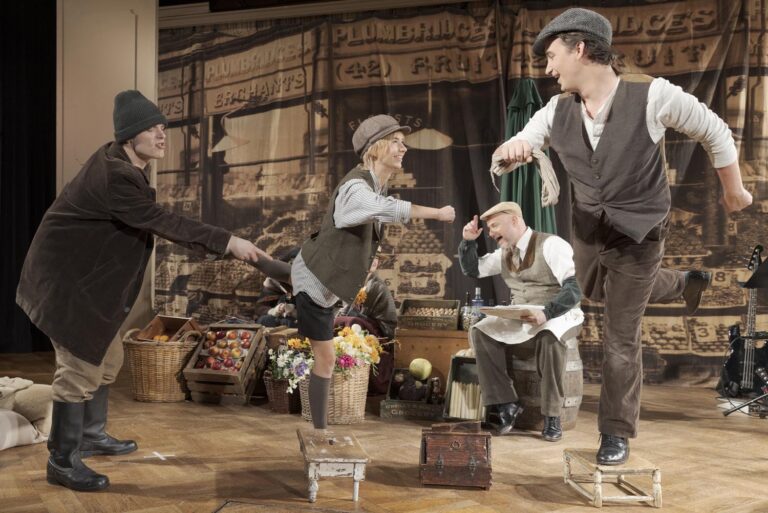 Neue Theatersaison: Vom kleinen Lord über Knebel bis Matze Knop
