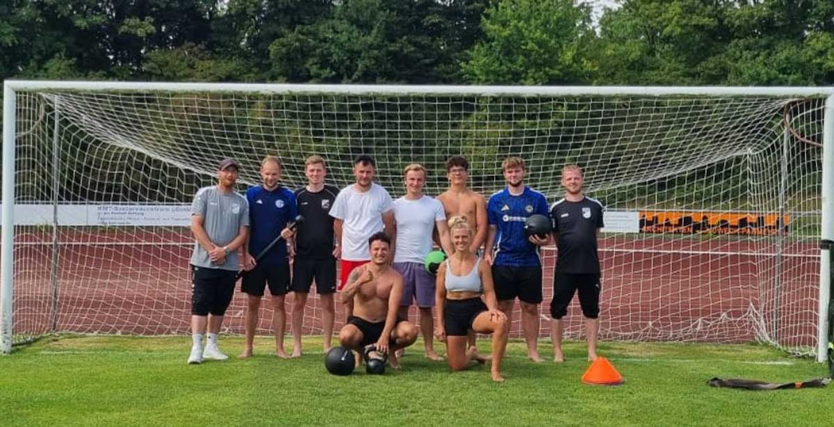 Spieler der zweiten Mannschaft von Eintracht Werne erlebten einen intensiven Tag voller neuer Einblicke in moderne Trainings- und Gesundheitskonzepte. Foto: Verein