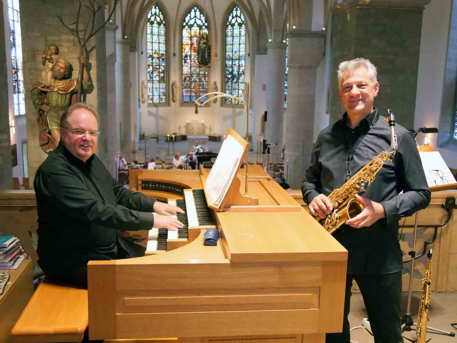 Martin Henning und Witold Grohs überzeugten mit ausdrucksstarkem Zusammenspiel an Orgel und Saxophon. Foto: Schwarze