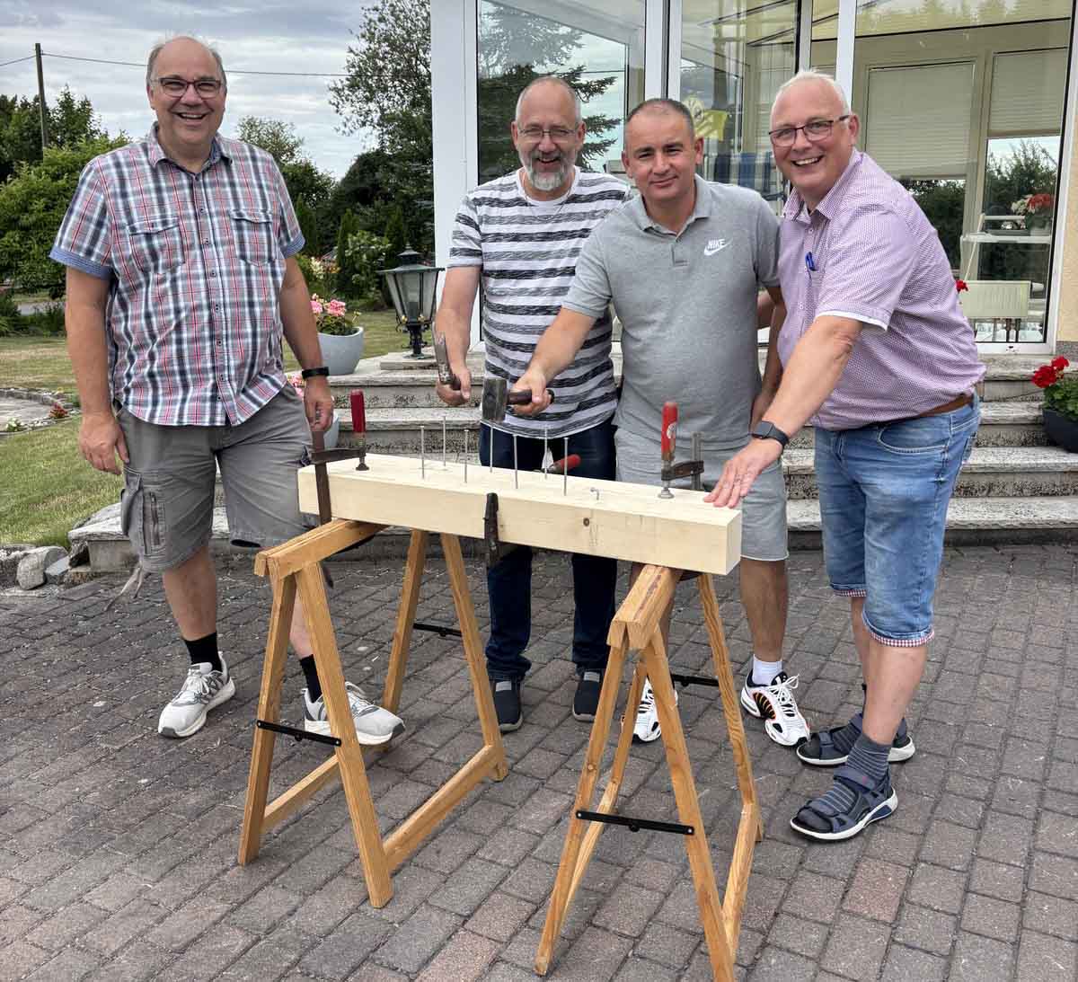 Ein besonderes Highlight des Tages war der Nagelbalken-Wettbewerb. Fotos: Verein