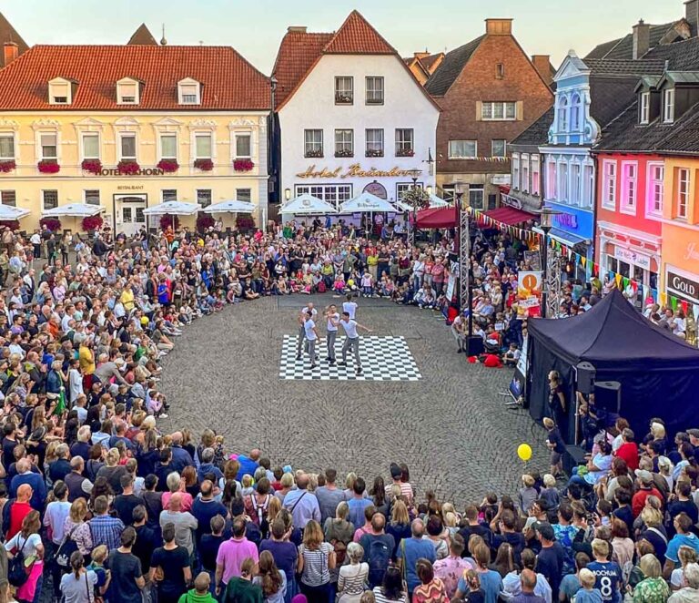 Das Sparkassen StraßenFESTIVAL begeistert in diesem Jahr drei Tage lang. Foto: Werne Marketing GmbH