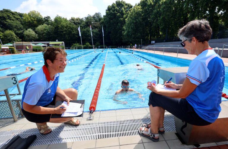 Erfolgreiches Sponsorenschwimmen für den guten Zweck