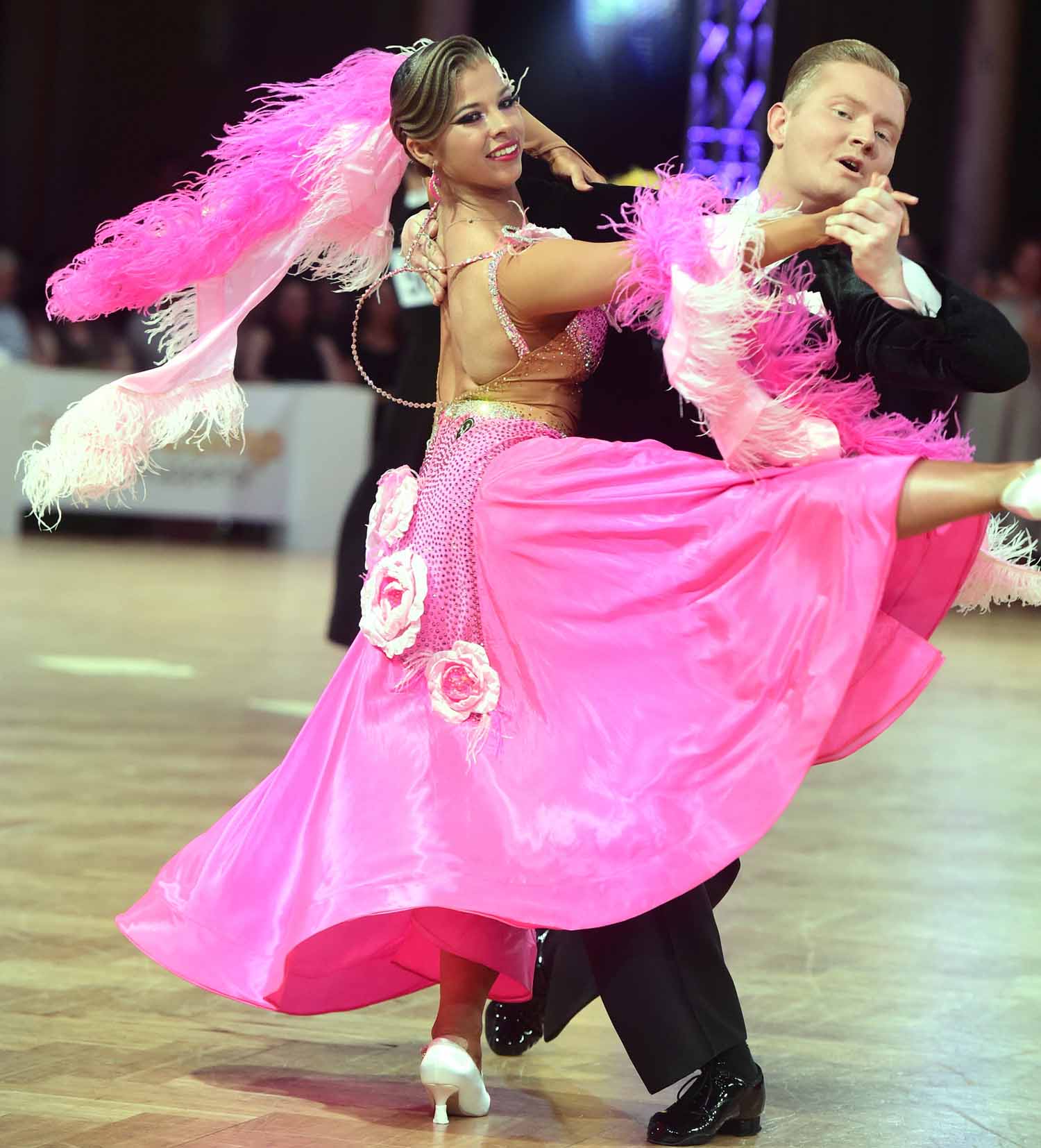 Maryam und Jannis Reher überzeugten bei Tanzturnier-Serien in Süddeutschland. Foto: privat