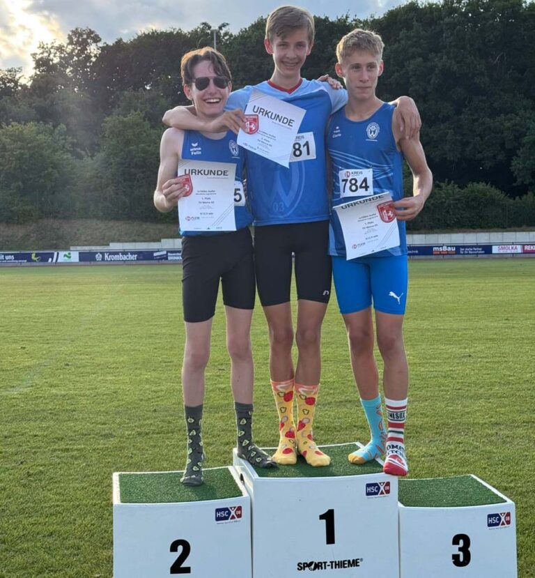 Felix Mondry del Olmo (von links), Felix Uhlig und Carlo Zaccheddu überragten in Hamm. Fotos: Verein