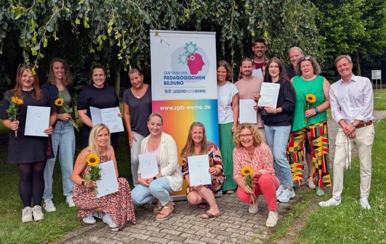 Teilnehmende und Vertreter/innen vom Leitungsteam der Jugendhilfe Werne und des ZPBs. Foto: privat