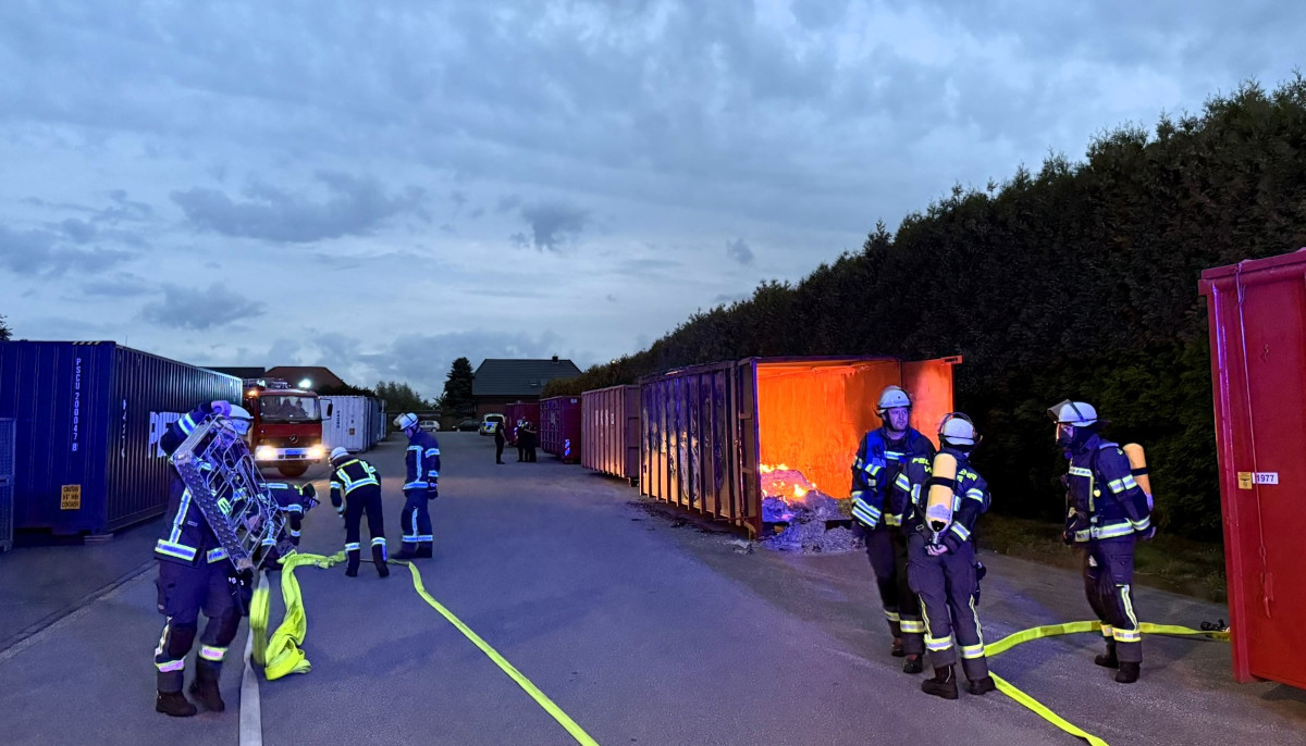 Der Inhalt eines Seefrachtcontainers stand in Flammen. Foto: Freiwillige Feuerwehr Werne