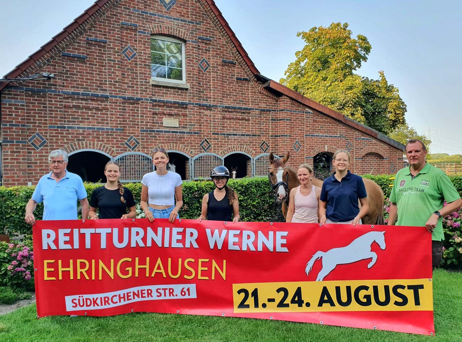 Die Verantwortlichen des RV St. Georg Werne laden zum viertägigen Sommerturnier auf der Reitanlage Ehringhausen ein. Foto: Verein