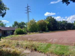 Wenn es nach einer Idee der UWW geht, parken auf dem alten Ascheplatz in Stockum zukünftig Wohnmobile. Foto: Wagner